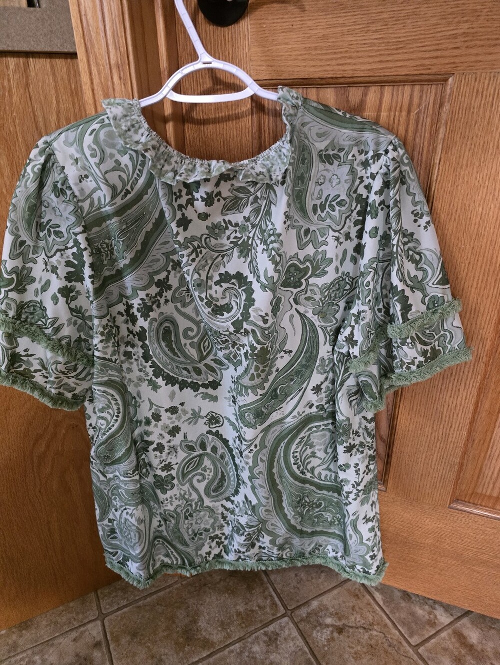 Soft Green Paisley Short-Sleeve Blouse with Ruffle Trim